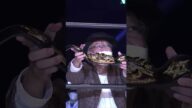 【女子プロレス】なぜかぐいぐい押し付けてくるロッシー小川のIWGP女子ベルトを受け取らない岩谷麻優とKAIRI【スターダム】