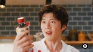 田中圭、津田健次郎とお茶目なやりとり!「やるじゃん」 キッコーマン「基本のおかずつゆ」新CM
