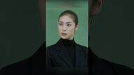 "彼女は本当に良い先生なのだろうか。" | 女王の教室