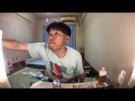 【悲報】金バエ!!配信中にゴキブリに襲撃される9月1日