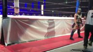 志田光は椅子を置いて「来い!」と叫ぶ乃蒼ヒカリに対して竹刀を打ち付けるも乃蒼の椅子と打ち合いになる見応えありのシーン! 東京女子プロレス「GRAND PRINCESS '22」 2022年3月19日